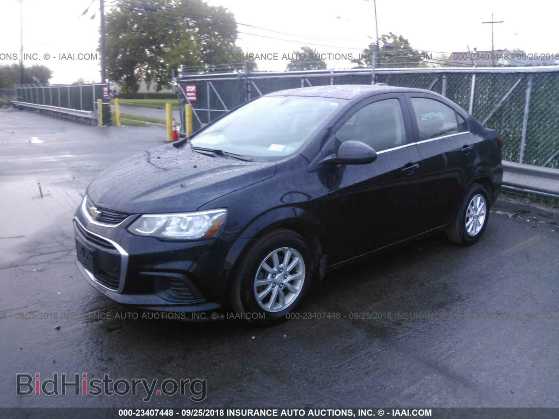 2017 Chevrolet Sonic - VIN: 1G1JD5SG0H4175183 - Фото 2