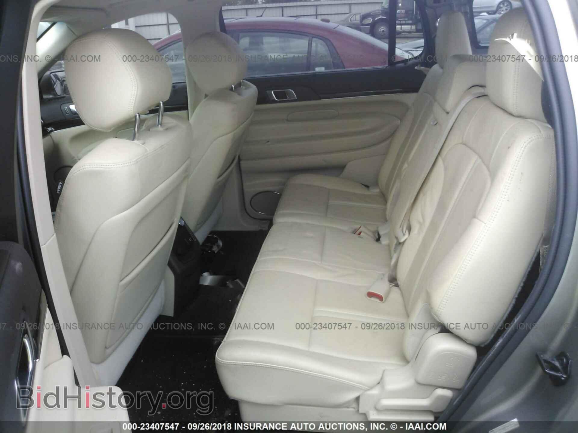 2016 Lincoln Mkt - VIN: 2LMHJ5FKXGBL01812 - Фото 8