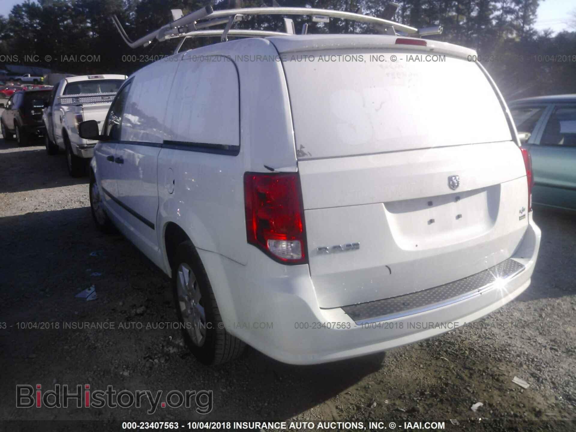 2014 Ram Tradesman - VIN: 2C4JRGAG2ER432813 - Photo 3