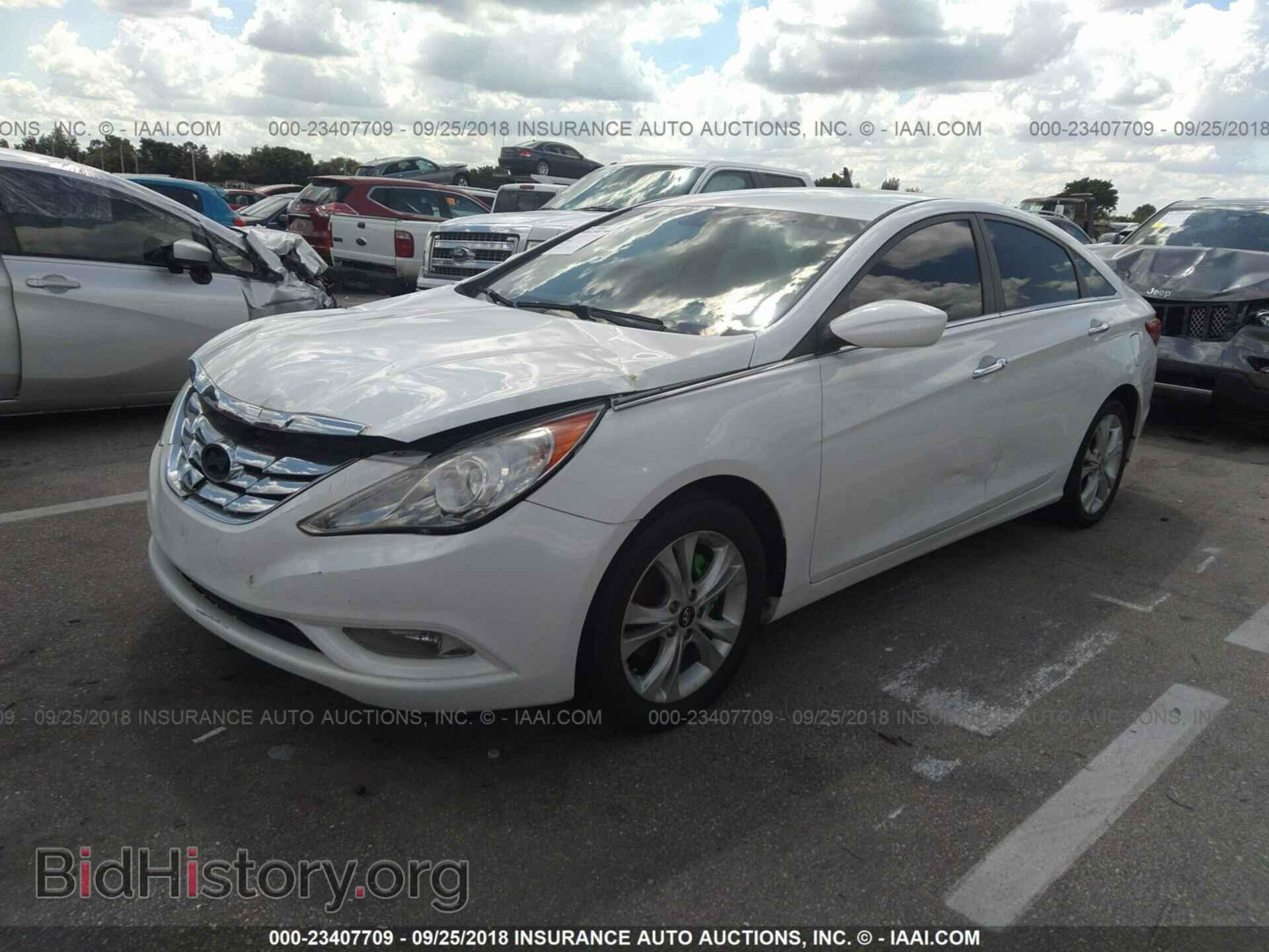 2012 Hyundai Sonata - VIN: 5NPEC4AB7CH327328 - Фото 2