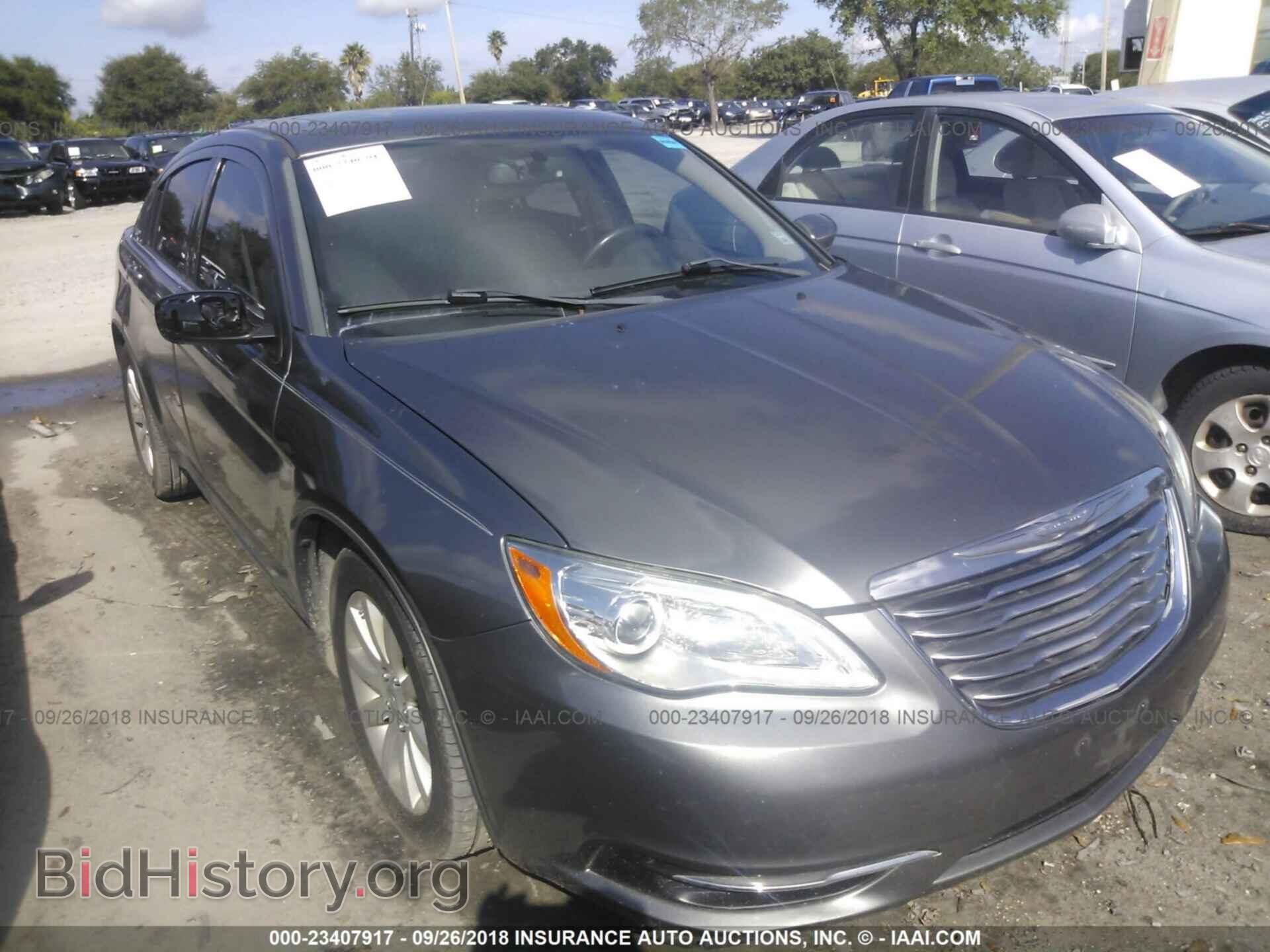 Фотография 1C3CCBBB0CN302267 - Chrysler 200 2012