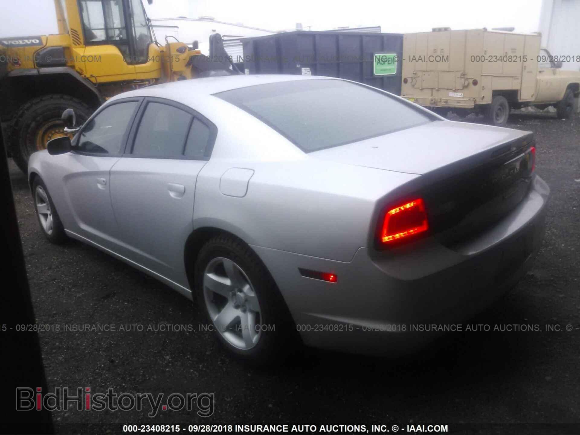 2012 Dodge Charger - VIN: 2C3CDXAT9CH123738 - Фото 3