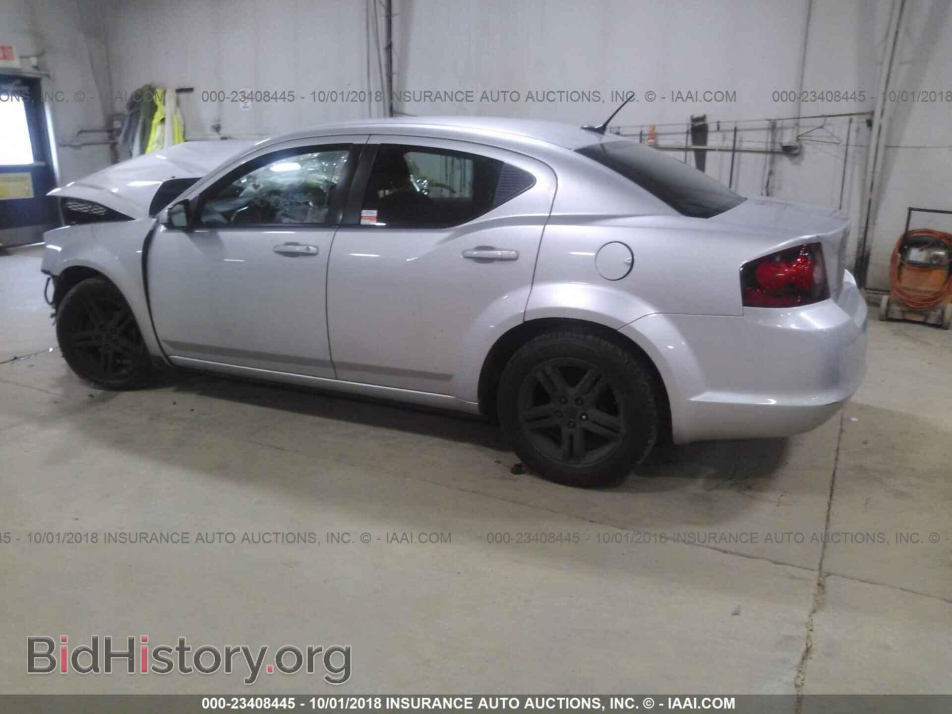 2011 Dodge Avenger - VIN: 1B3BD1FB3BN577043 - Фото 3