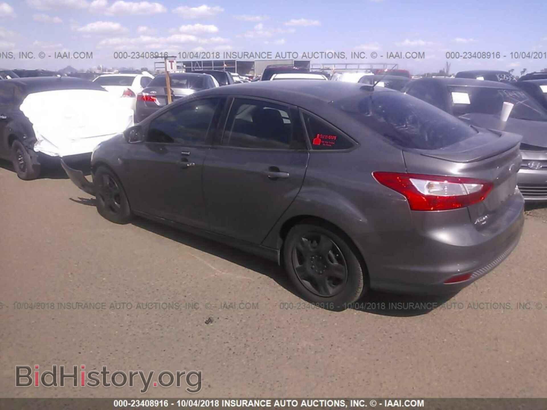 2014 Ford Focus - VIN: 1FADP3F21EL156096 - Фото 3