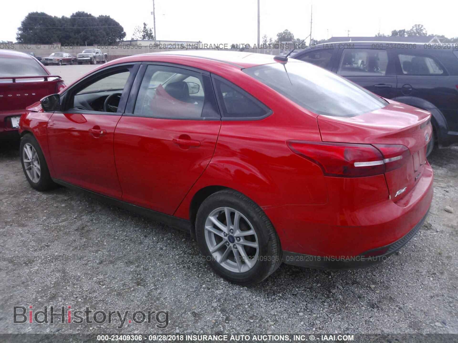 2017 Ford Focus - VIN: 1FADP3F24HL342414 - Фото 3