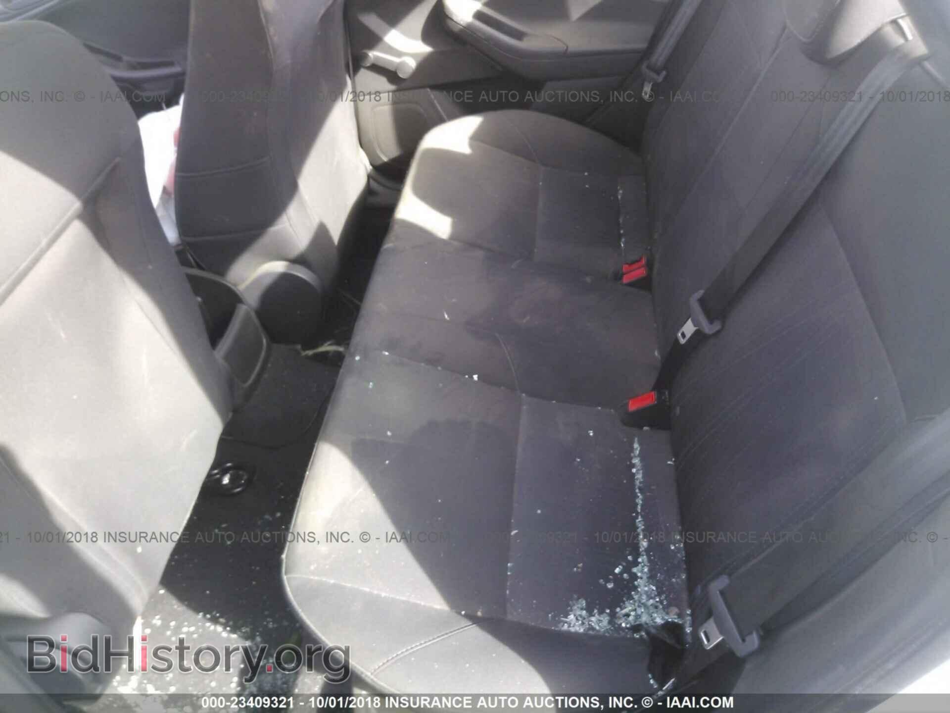 2016 Ford Focus - VIN: 1FADP3E25GL315545 - Photo 8