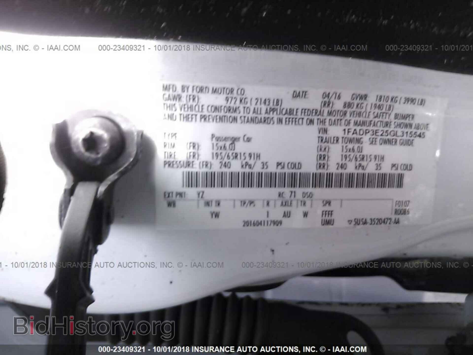 2016 Ford Focus - VIN: 1FADP3E25GL315545 - Photo 9
