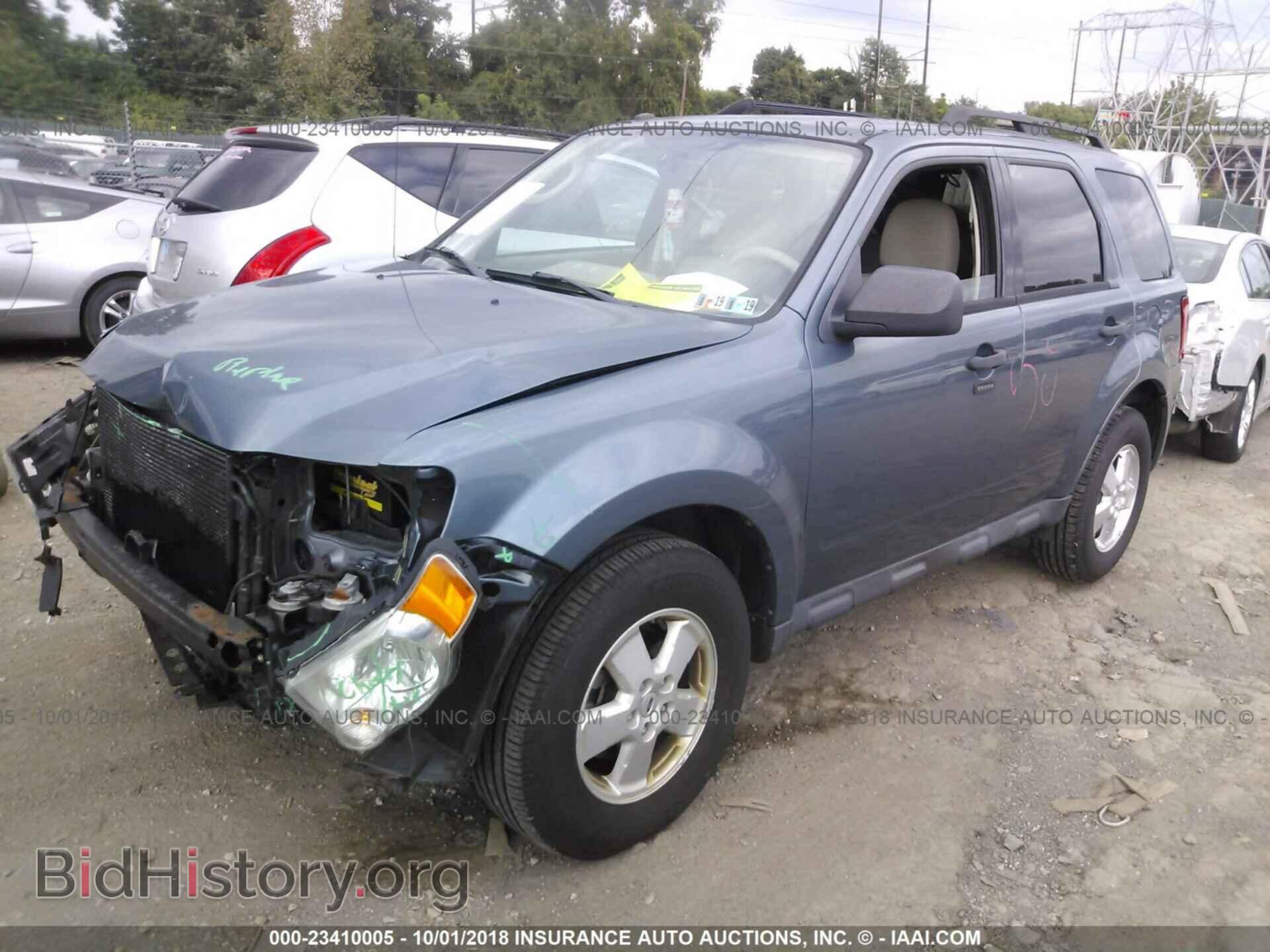 2011 Ford Escape - VIN: 1FMCU9D7XBKB18279 - Фото 2