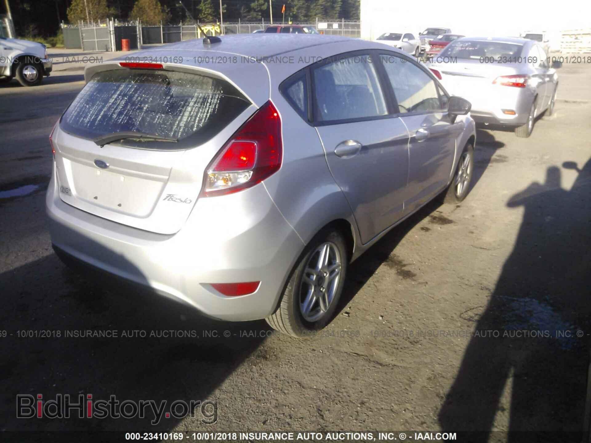 2017 Ford Fiesta - VIN: 3FADP4EJ5HM136998 - Фото 4
