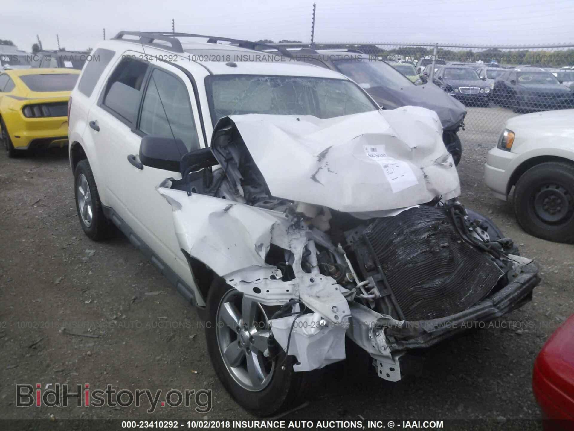 Photo 1FMCU0D78CKB01512 - Ford Escape 2012