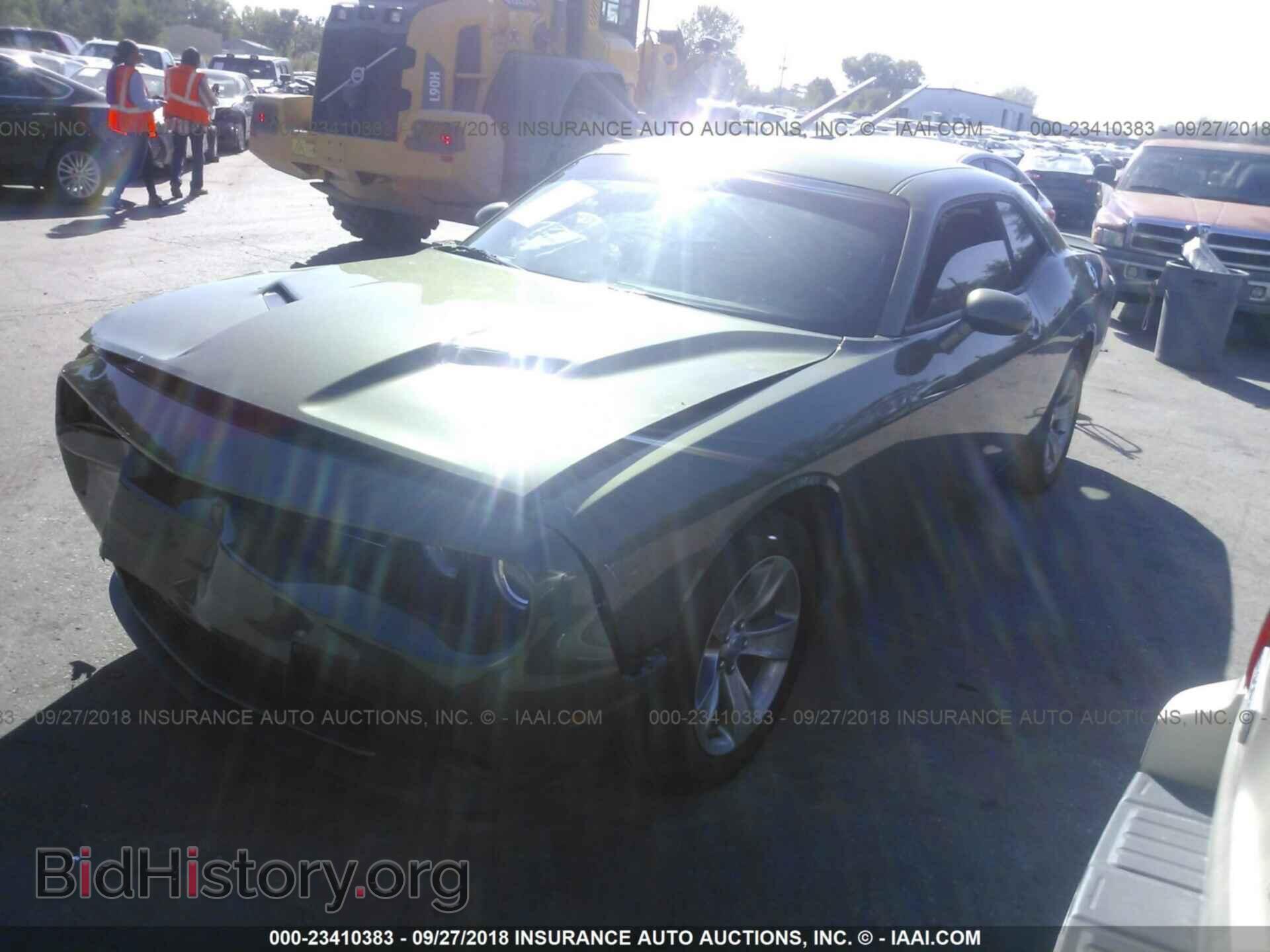 2018 Dodge Challenger - VIN: 2C3CDZAG7JH162050 - Photo 2