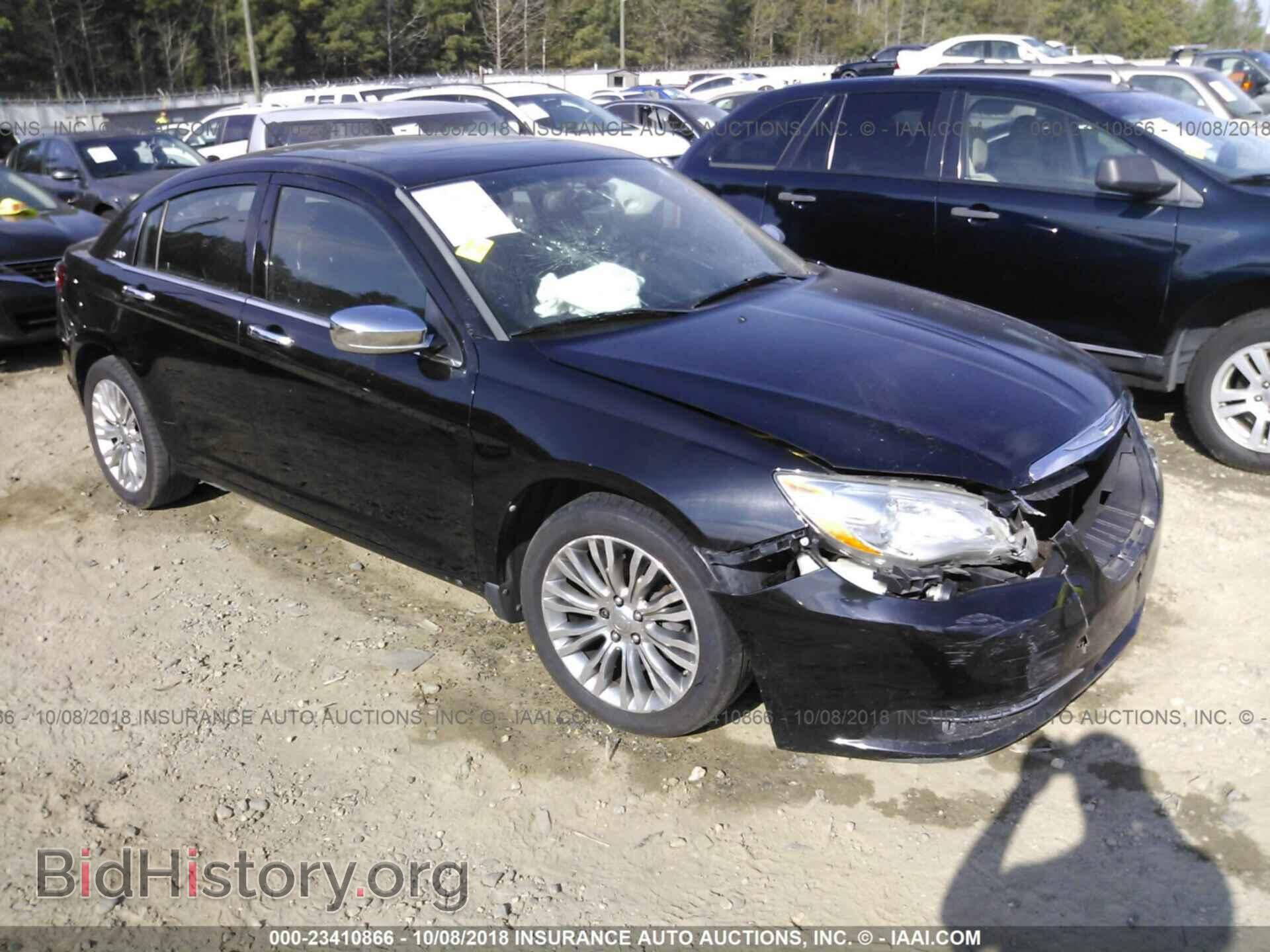 Photo 1C3BC2FG8BN578809 - Chrysler 200 2011