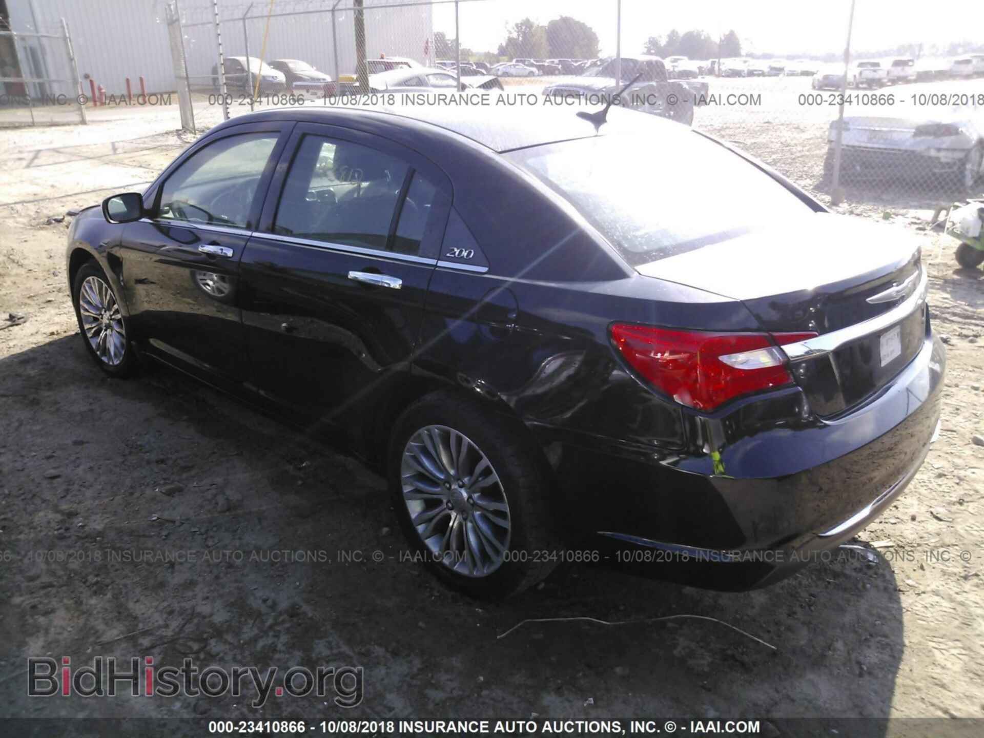 2011 Chrysler 200 - VIN: 1C3BC2FG8BN578809 - Фото 3