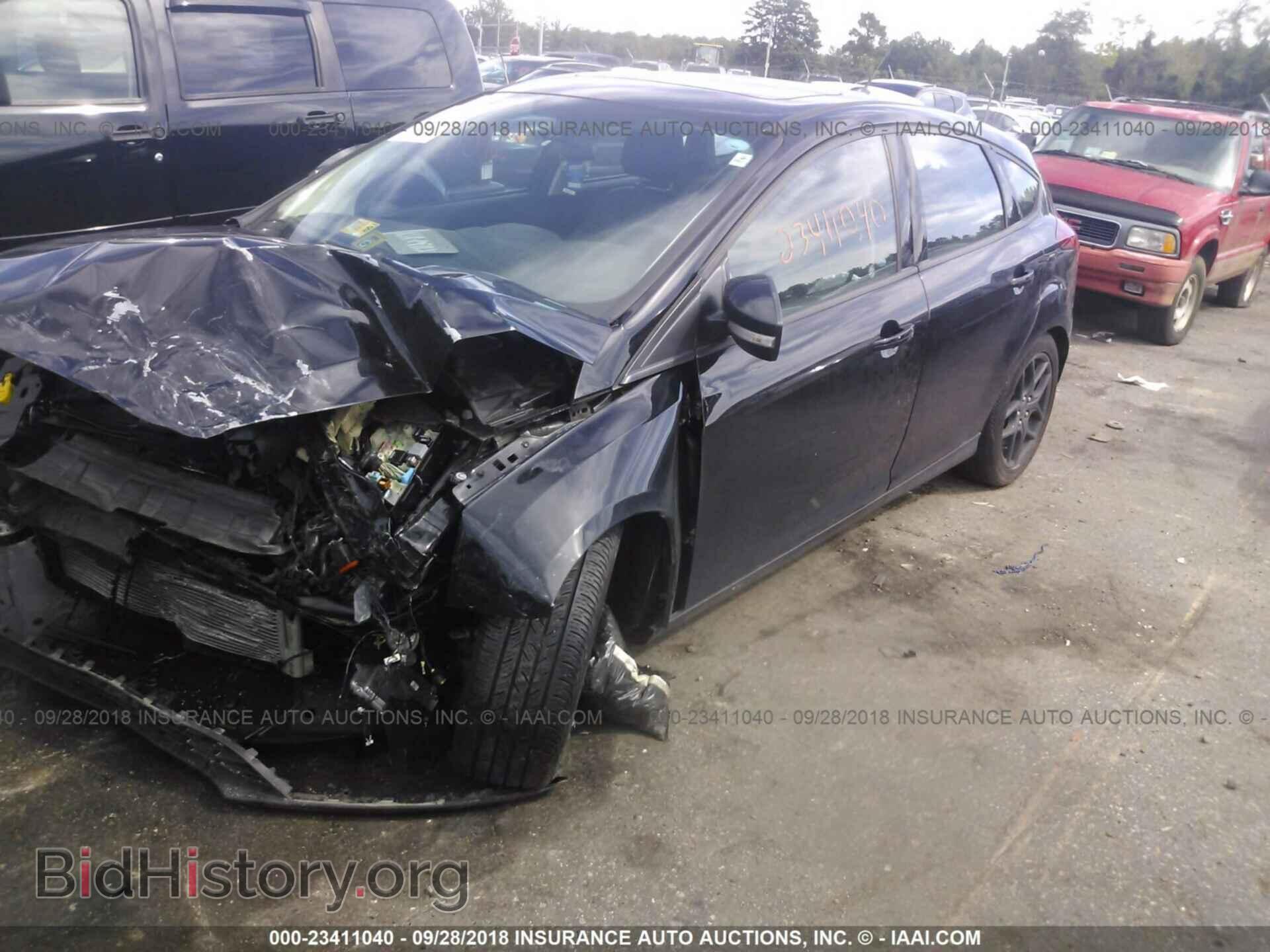 2016 Ford Focus - VIN: 1FADP3K24GL302502 - Фото 2
