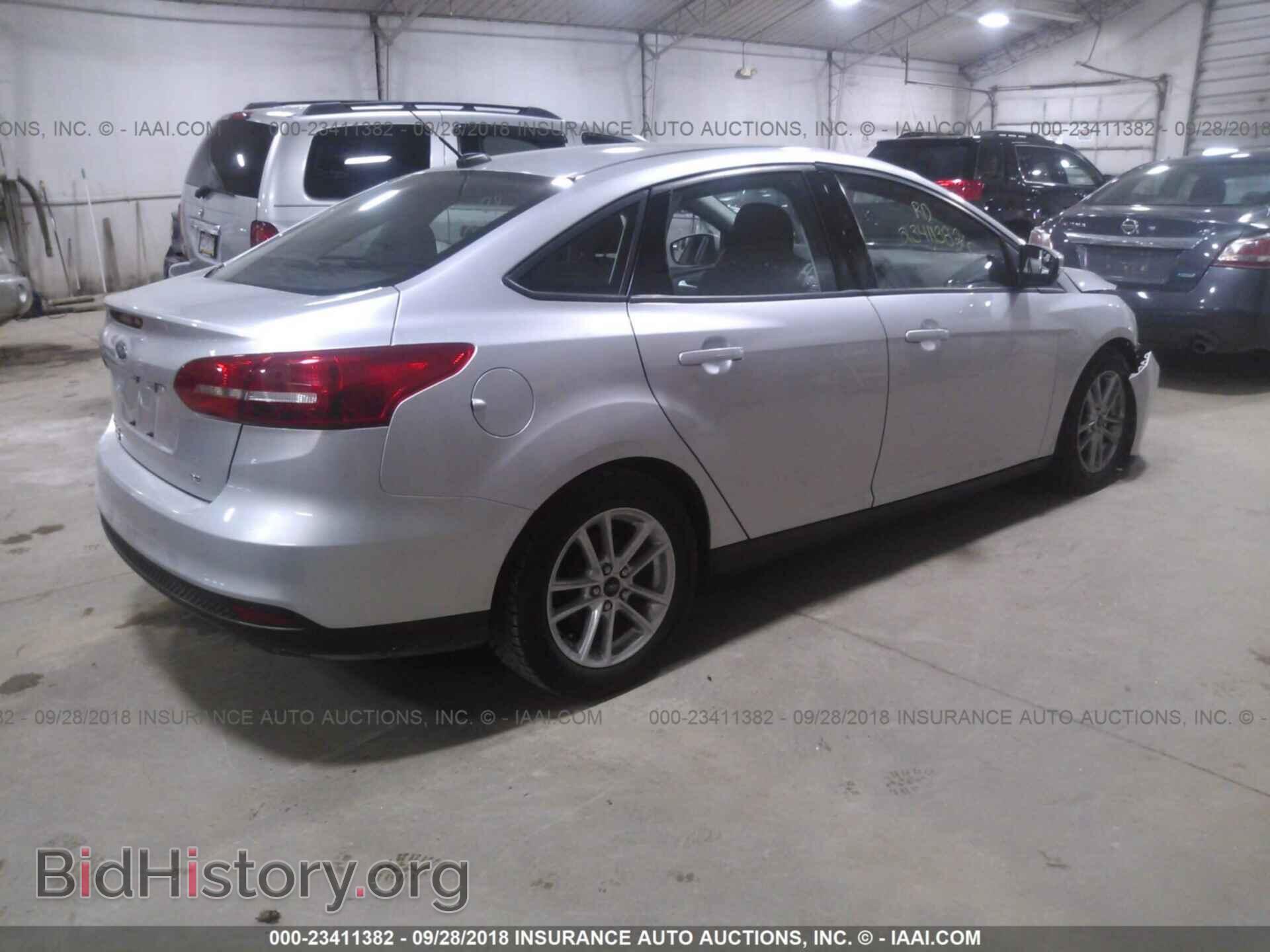 2015 Ford Focus - VIN: 1FADP3F23FL276841 - Фото 4