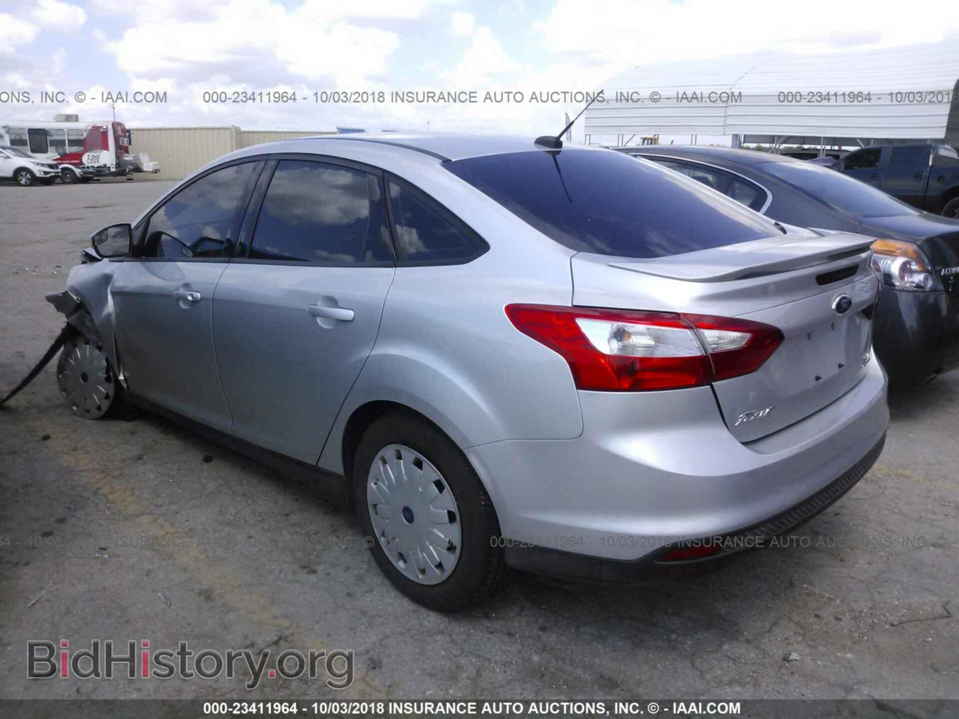 2013 Ford Focus - VIN: 1FADP3F23DL144384 - Фото 3