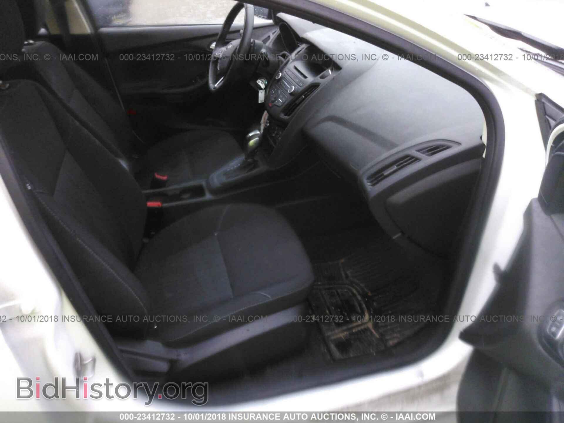 2016 Ford Focus - VIN: 1FADP3K27GL359650 - Фото 5