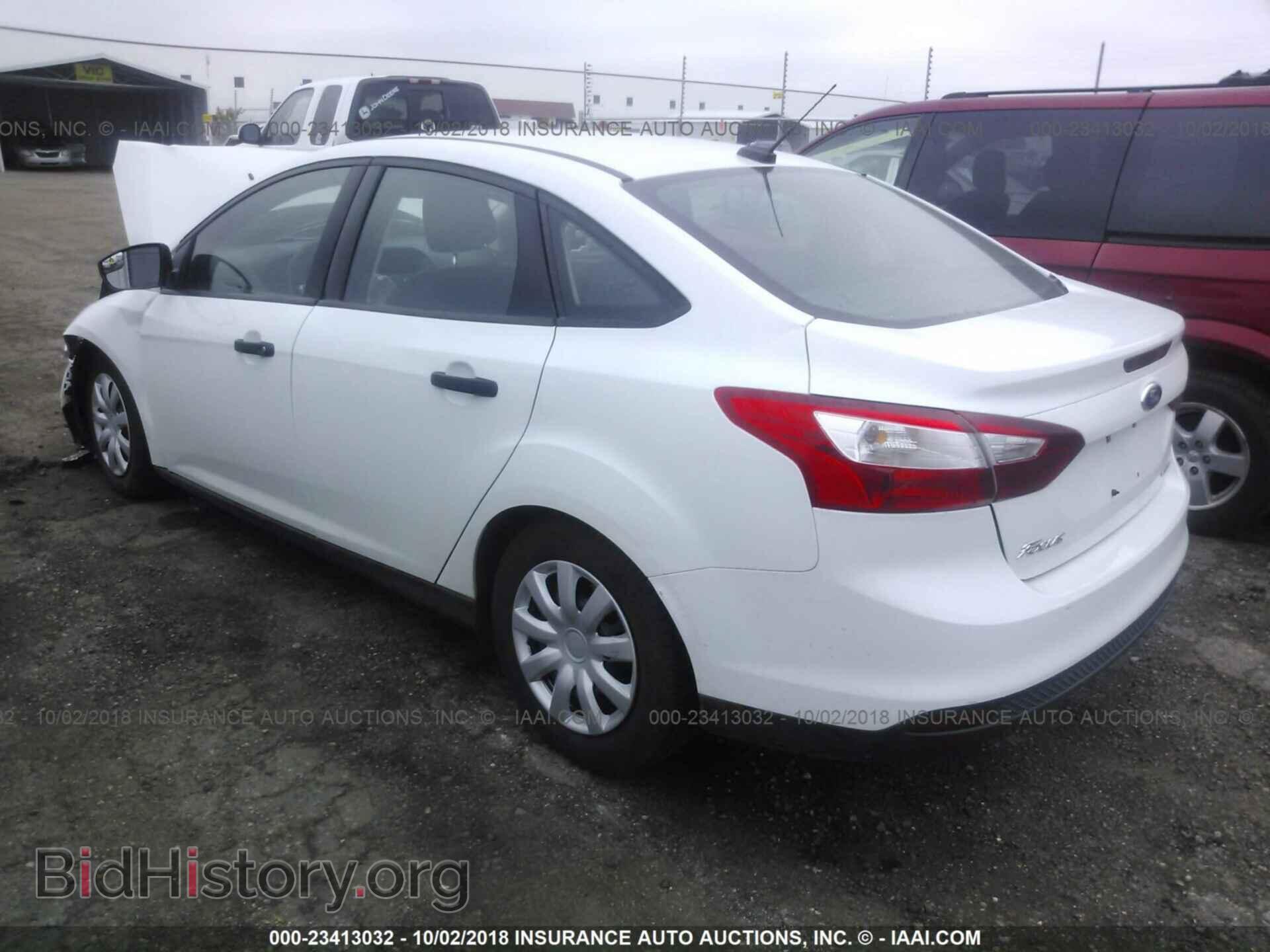 2014 Ford Focus - VIN: 1FADP3E29EL382985 - Фото 3