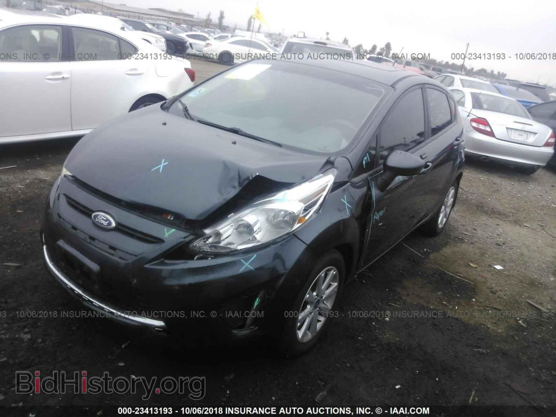 2011 Ford Fiesta - VIN: 3FADP4EJ7BM140820 - Фото 2
