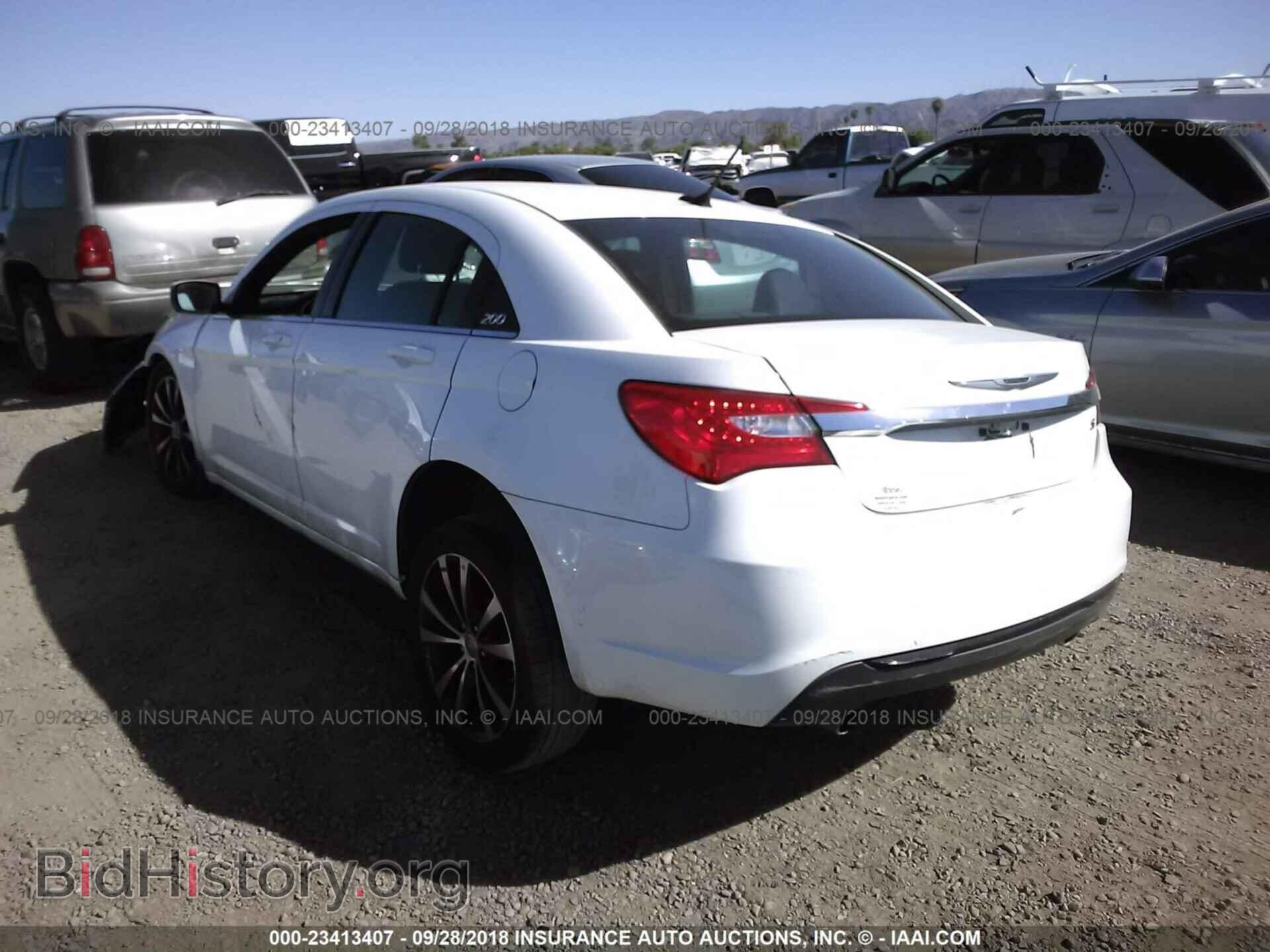 2014 CHRYSLER 200 - VIN: 1C3CCBBGXEN194125 - Фото 3
