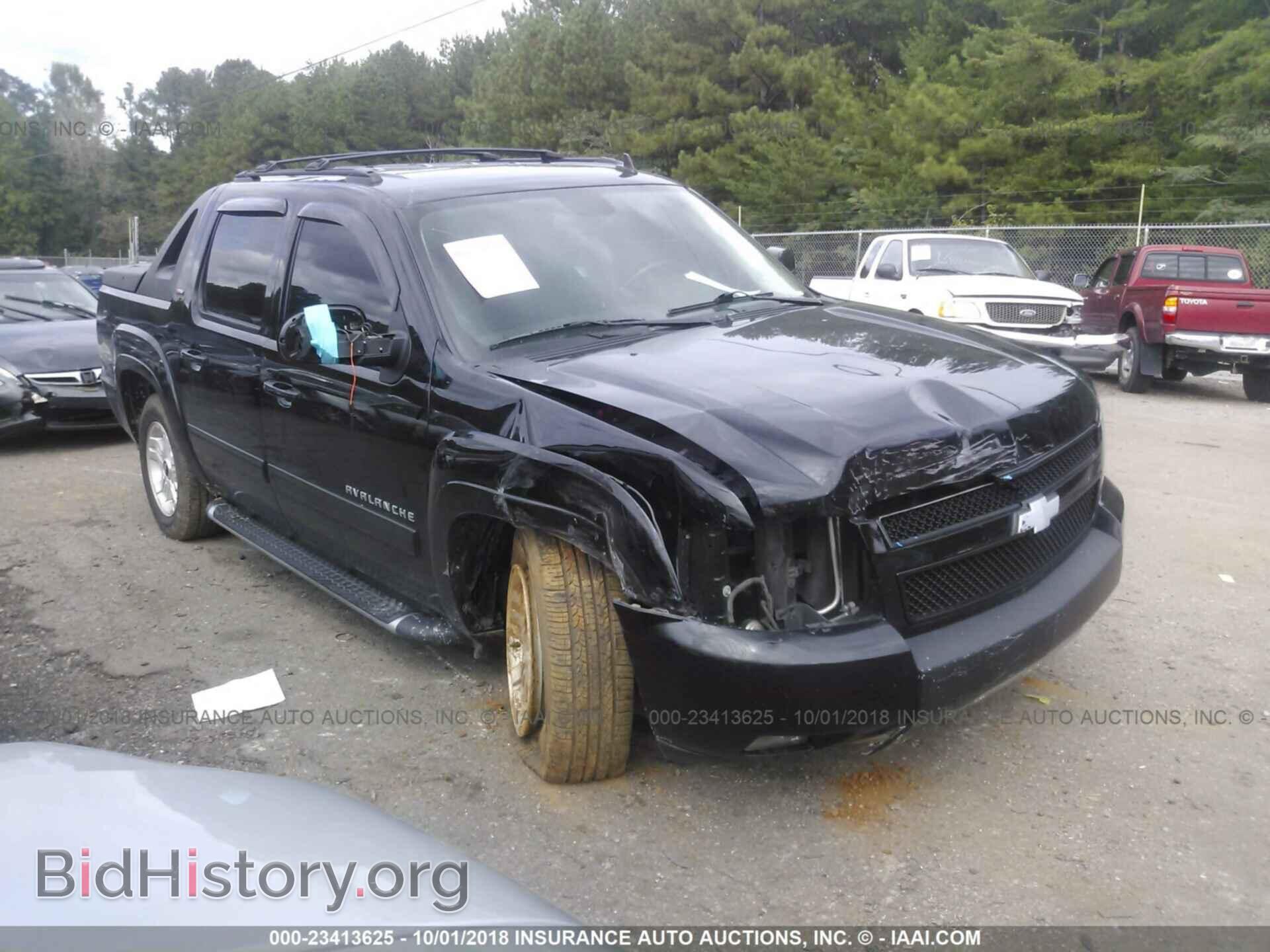 2011 Chevrolet Avalanche - VIN: 3GNMCFE04BG320349 - Фото 6
