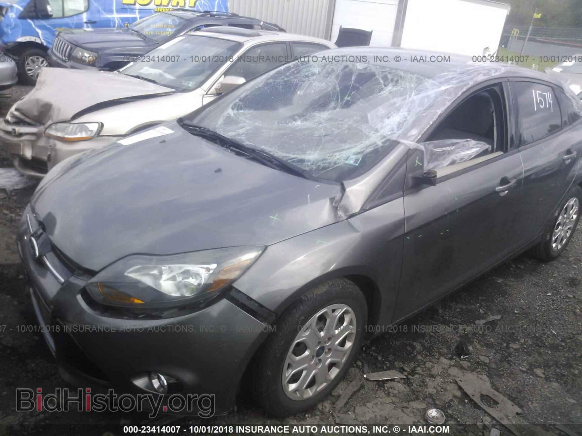 2012 Ford Focus - VIN: 1FAHP3F21CL424353 - Фото 2