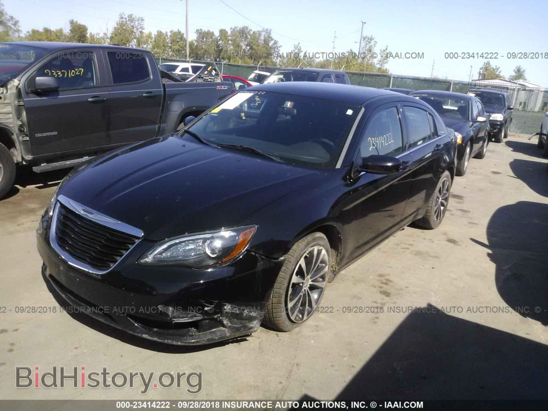 2013 Chrysler 200 - VIN: 1C3CCBBB2DN580654 - Photo 2