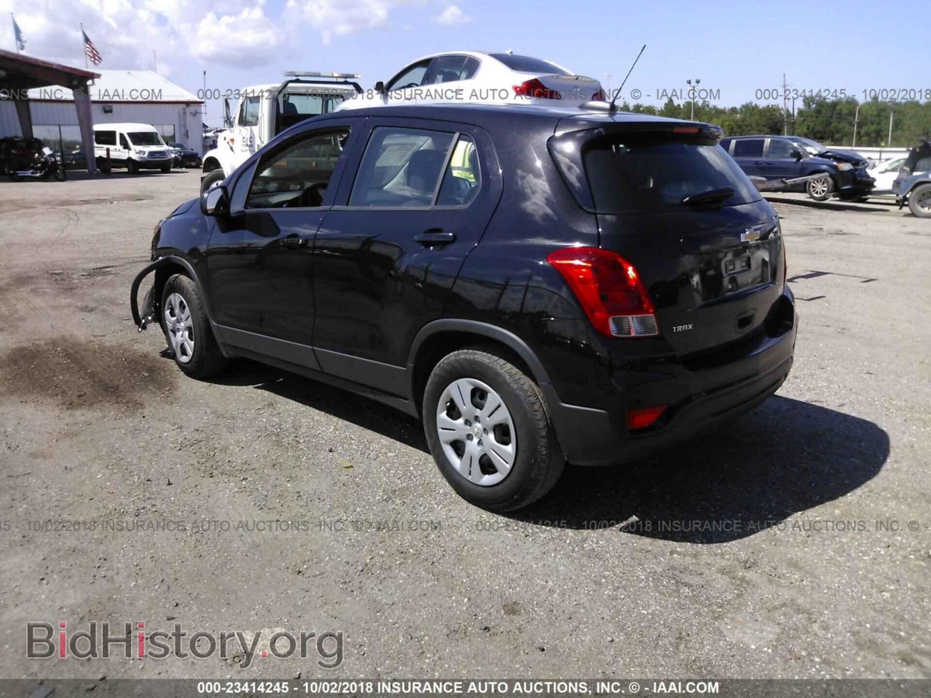 2017 Chevrolet Trax - VIN: 3GNCJKSB4HL289510 - Фото 3