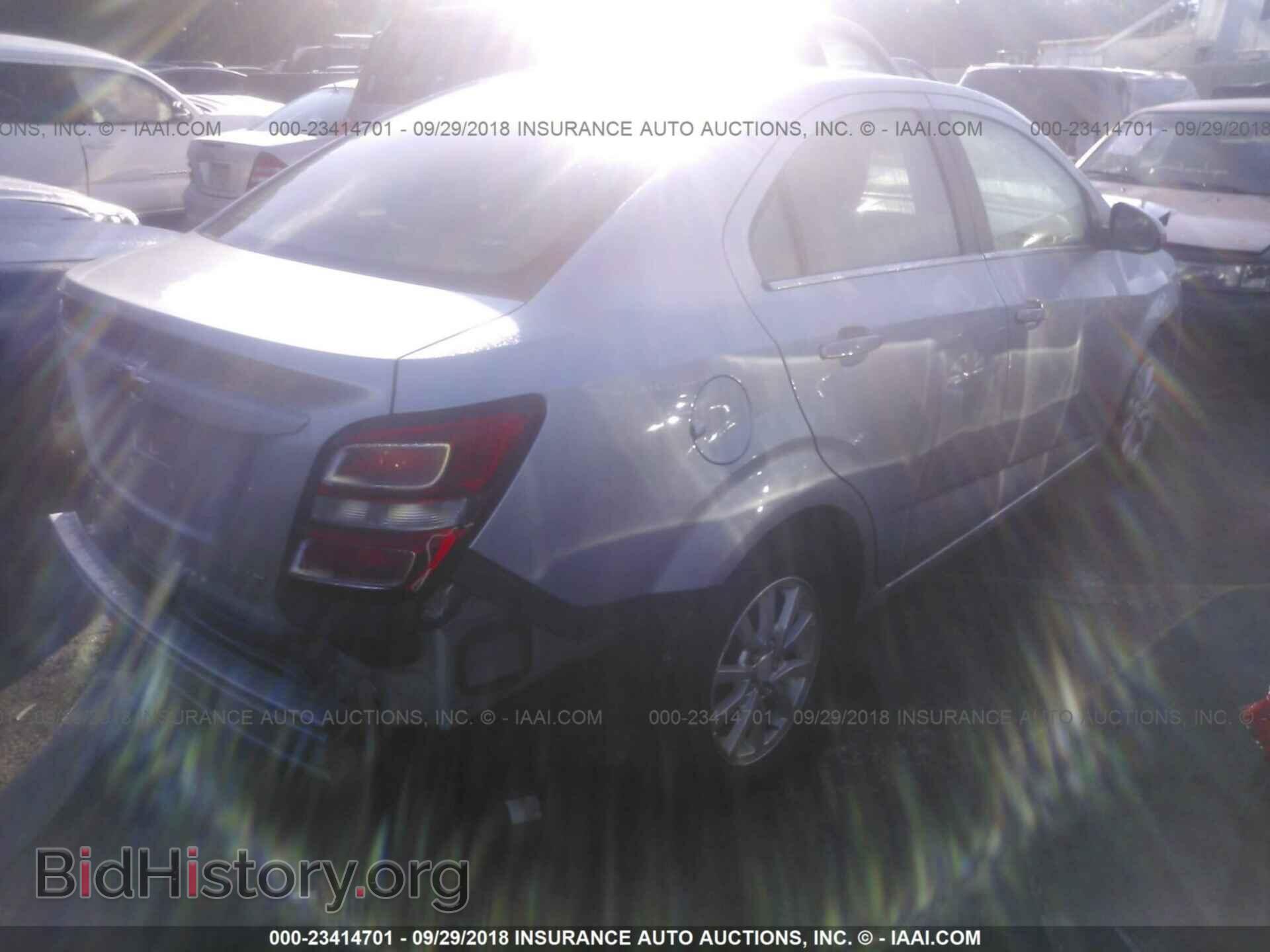 2017 Chevrolet Sonic - VIN: 1G1JD5SH4H4100589 - Фото 4