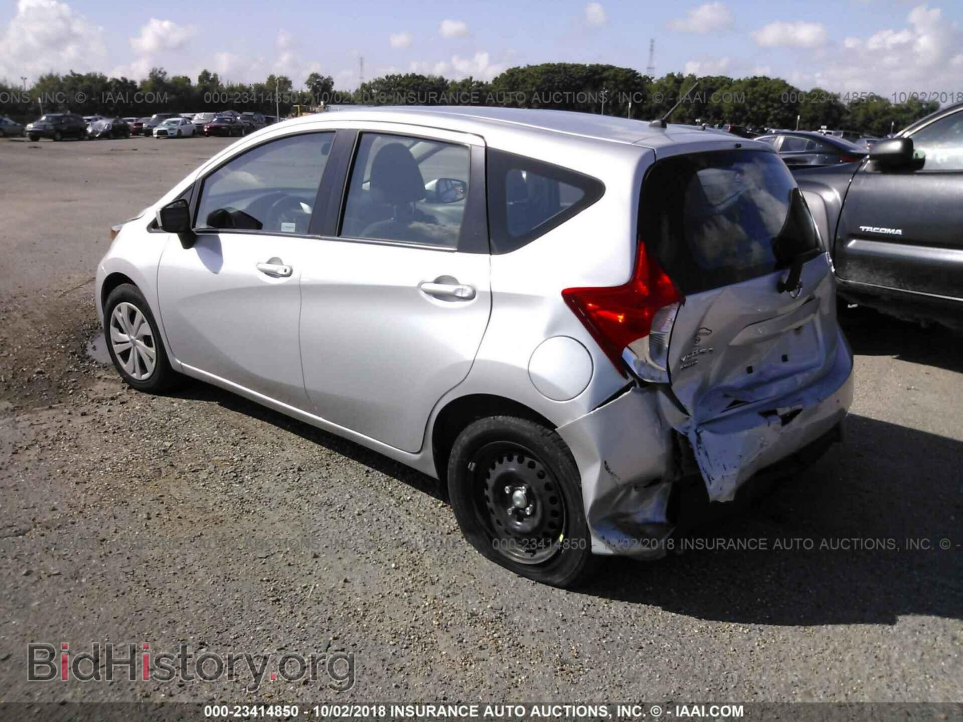 2017 Nissan Versa note - VIN: 3N1CE2CP7HL379132 - Фото 3