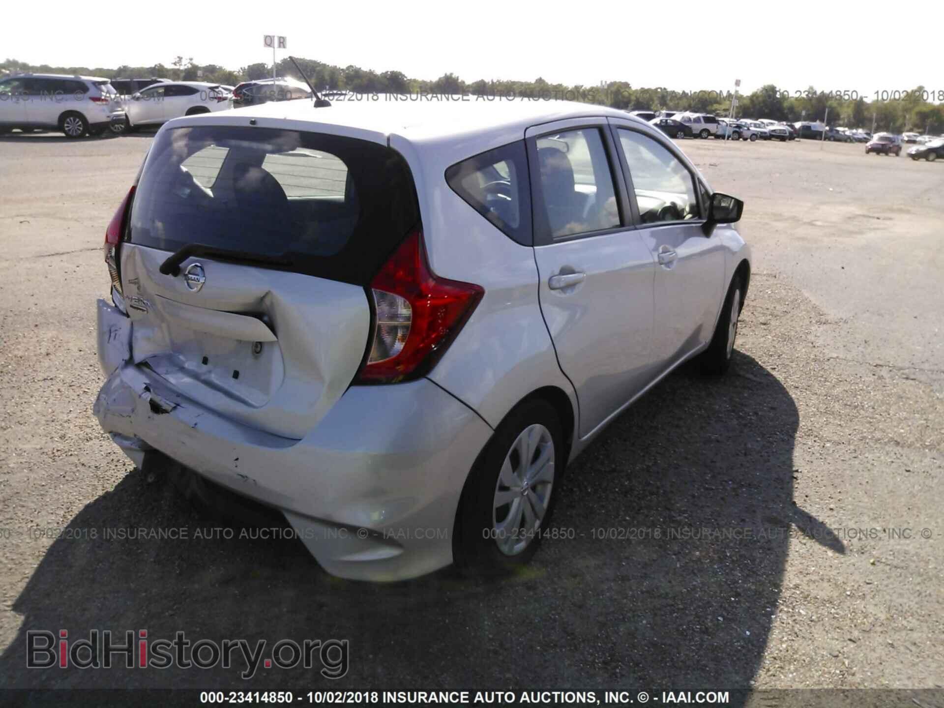 2017 Nissan Versa note - VIN: 3N1CE2CP7HL379132 - Фото 4