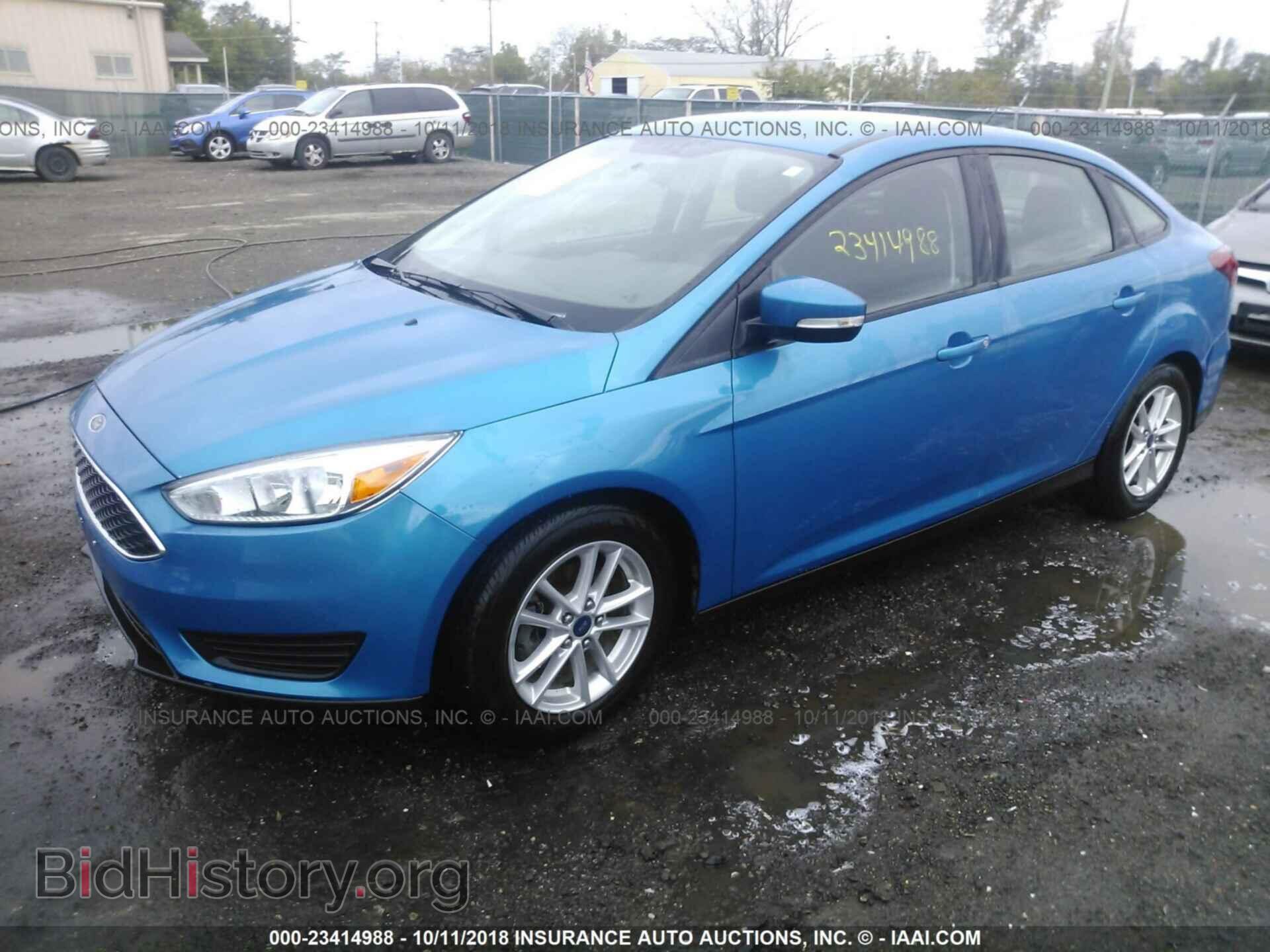 2016 Ford Focus - VIN: 1FADP3F24GL251660 - Photo 2