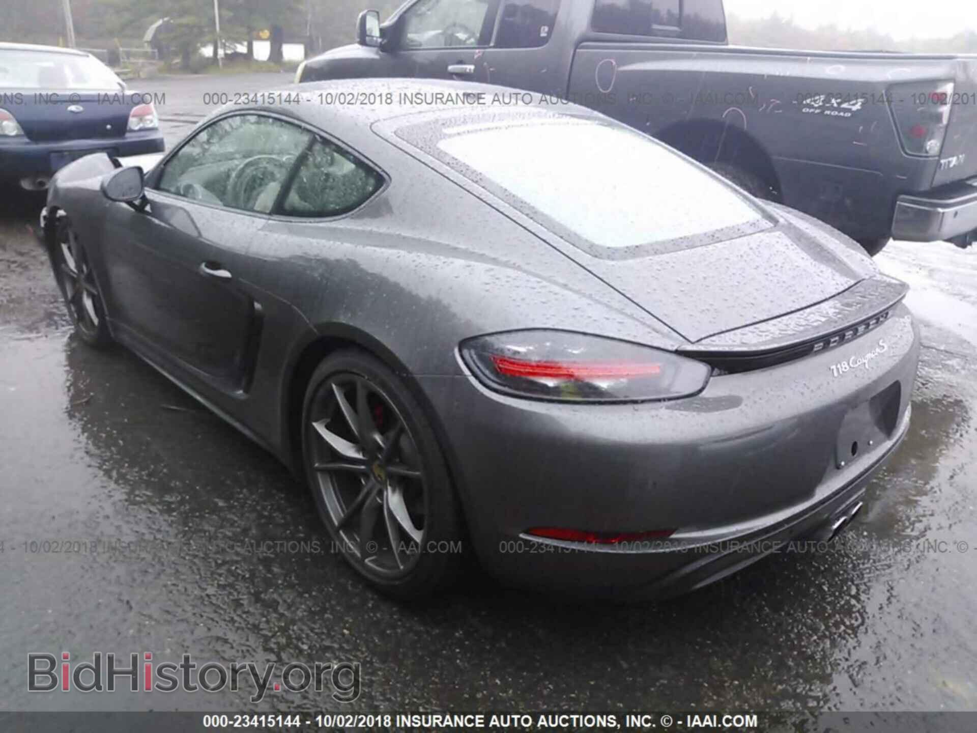 2017 Porsche Cayman - VIN: WP0AB2A82HS285458 - Фото 3