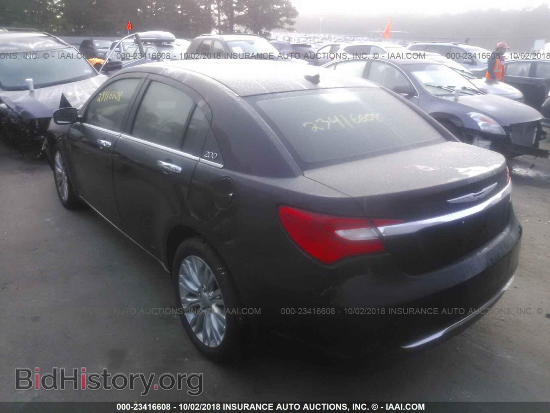 2013 Chrysler 200 - VIN: 1C3CCBCGXDN621106 - Фото 3