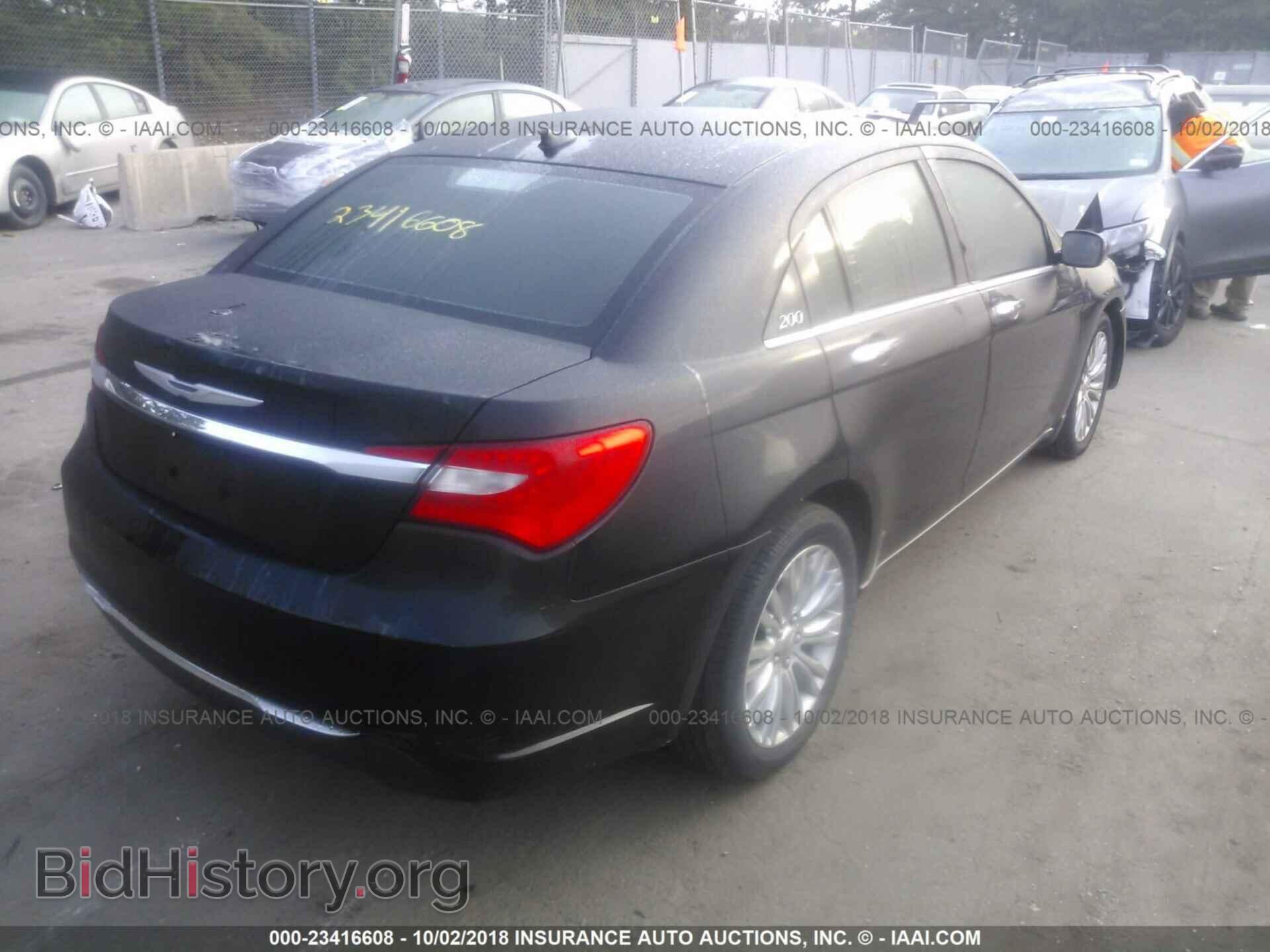 2013 Chrysler 200 - VIN: 1C3CCBCGXDN621106 - Фото 4