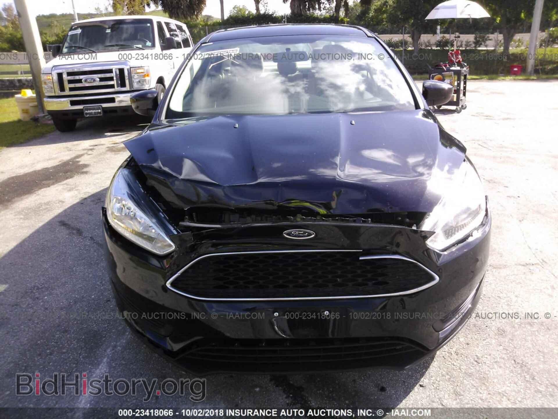 2018 Ford Focus - VIN: 1FADP3F22JL207809 - Photo 6