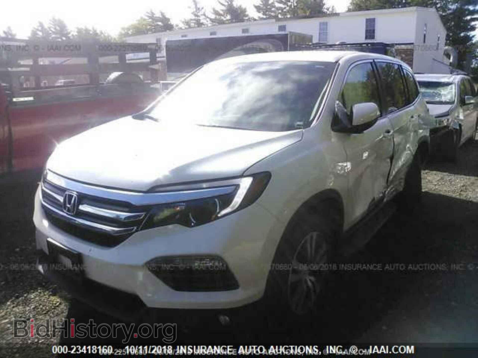 2017 Honda Pilot - VIN: 5FNYF6H32HB007449 - Photo 2