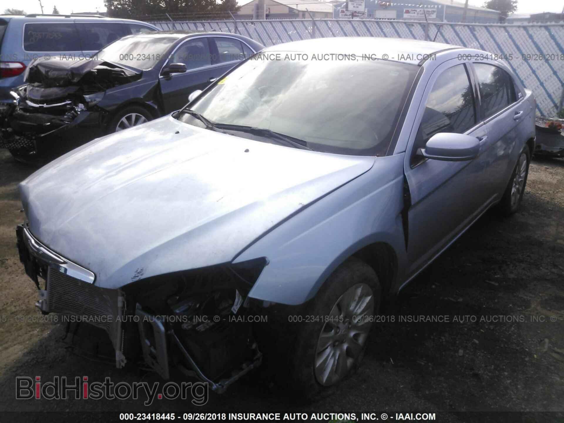 2013 Chrysler 200 - VIN: 1C3CCBAB9DN764863 - Photo 2