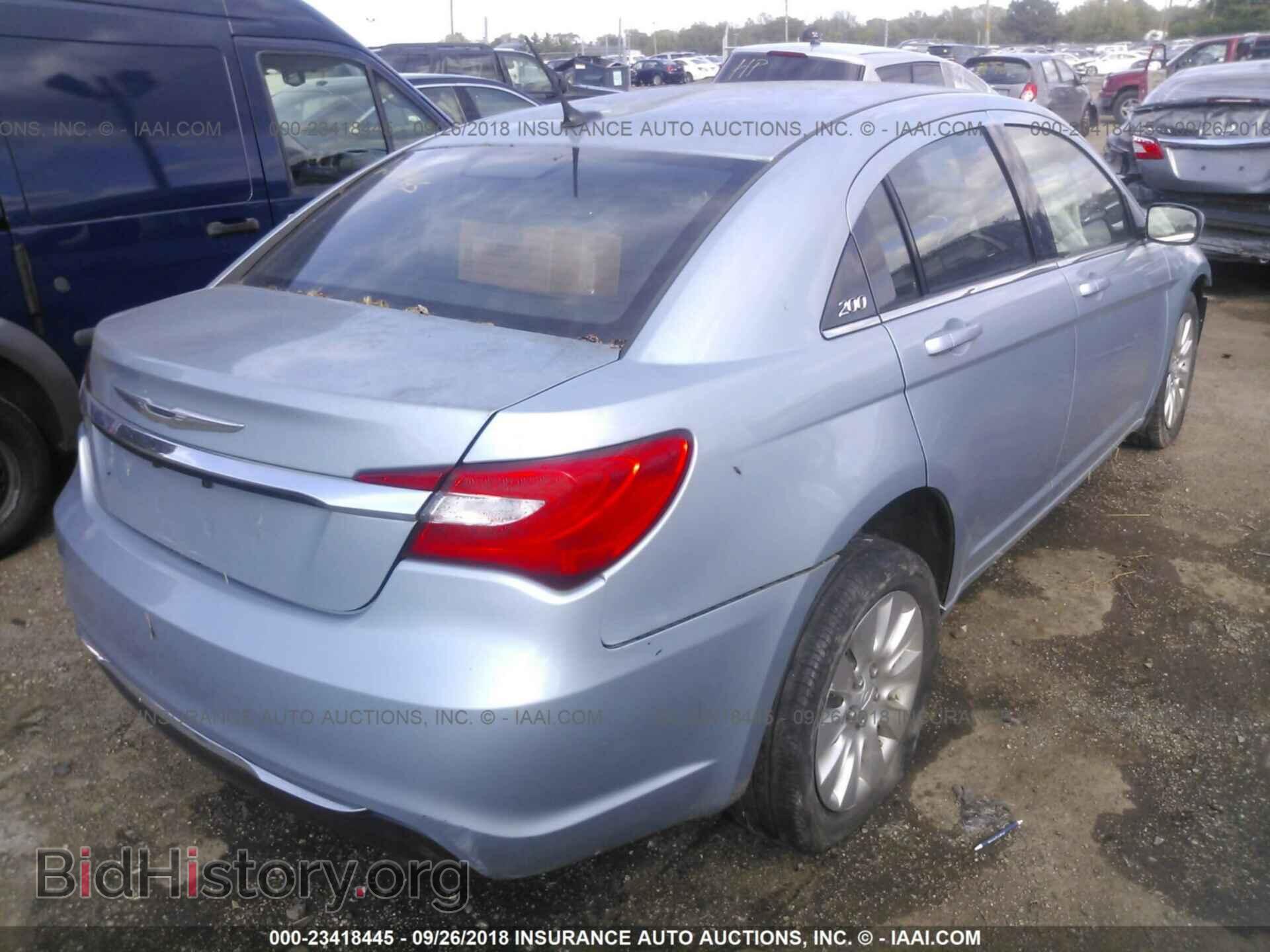 2013 Chrysler 200 - VIN: 1C3CCBAB9DN764863 - Photo 4