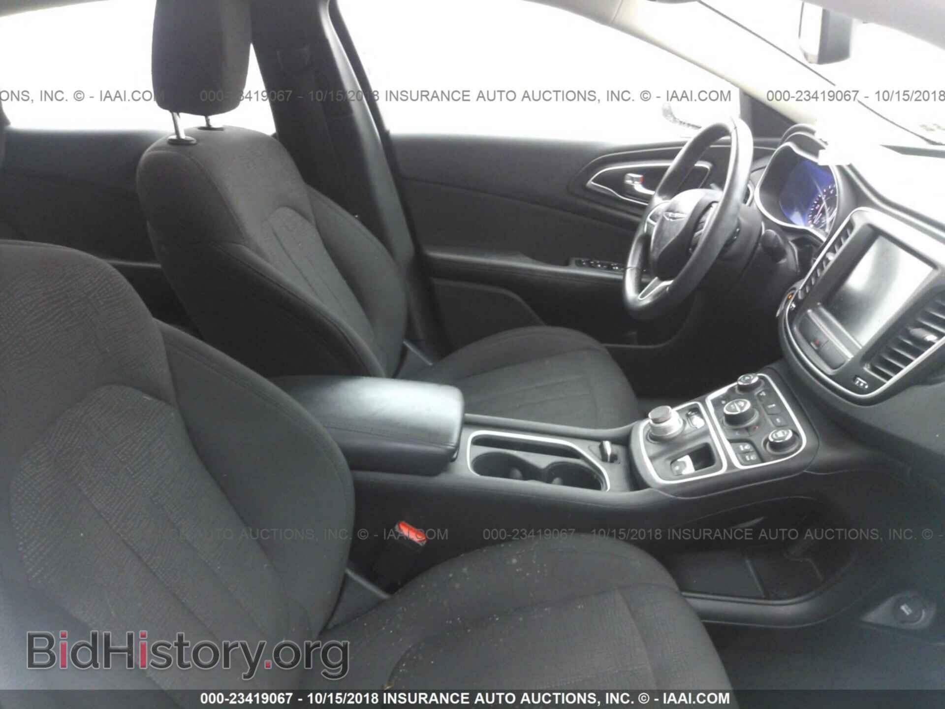 2016 Chrysler 200 - VIN: 1C3CCCAB5GN147289 - Фото 5