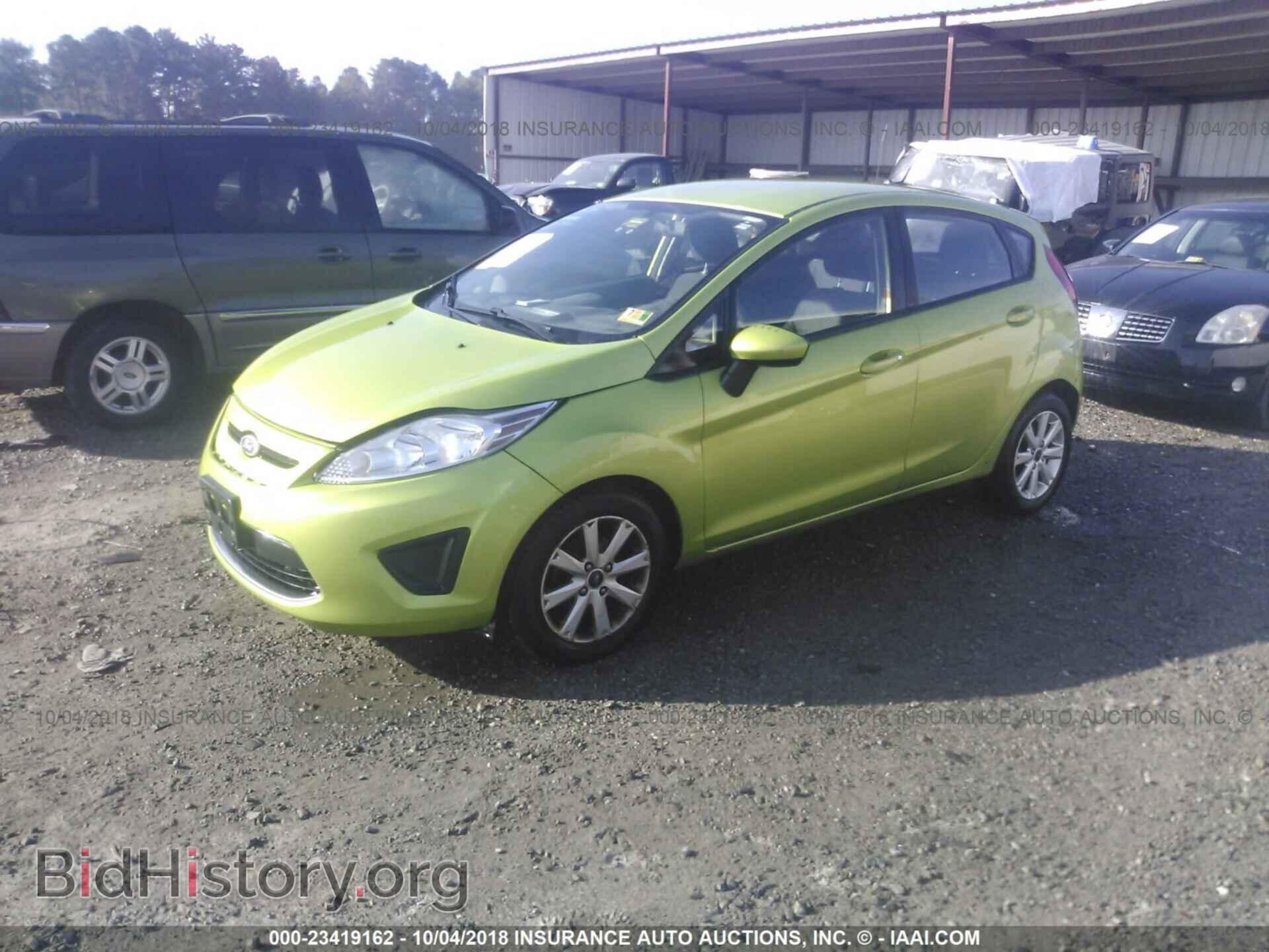 2011 Ford Fiesta - VIN: 3FADP4EJ4BM101005 - Фото 2