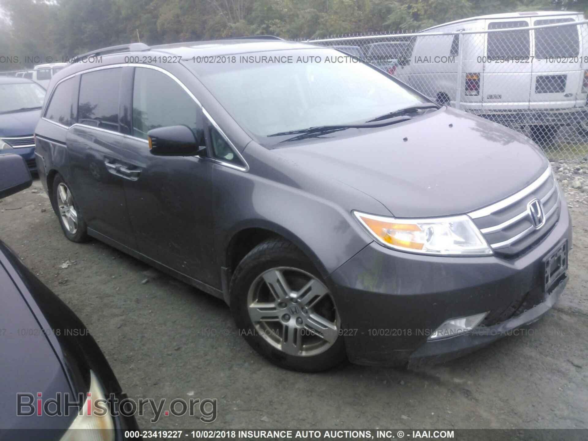Photo 5FNRL5H95BB024362 - Honda Odyssey 2011