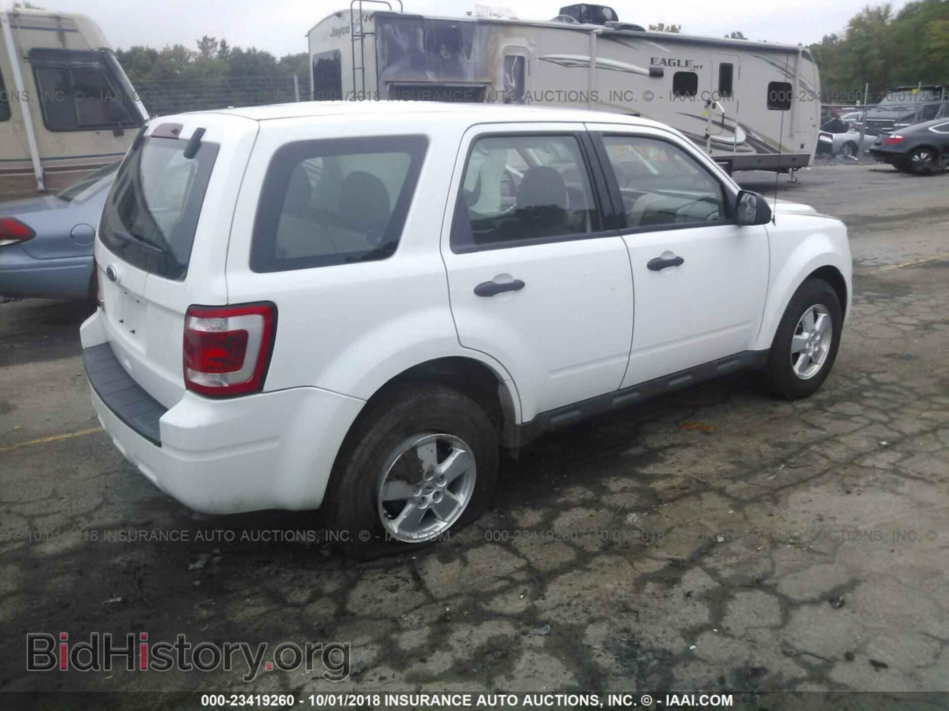 2012 Ford Escape - VIN: 1FMCU0C75CKB44528 - Photo 4