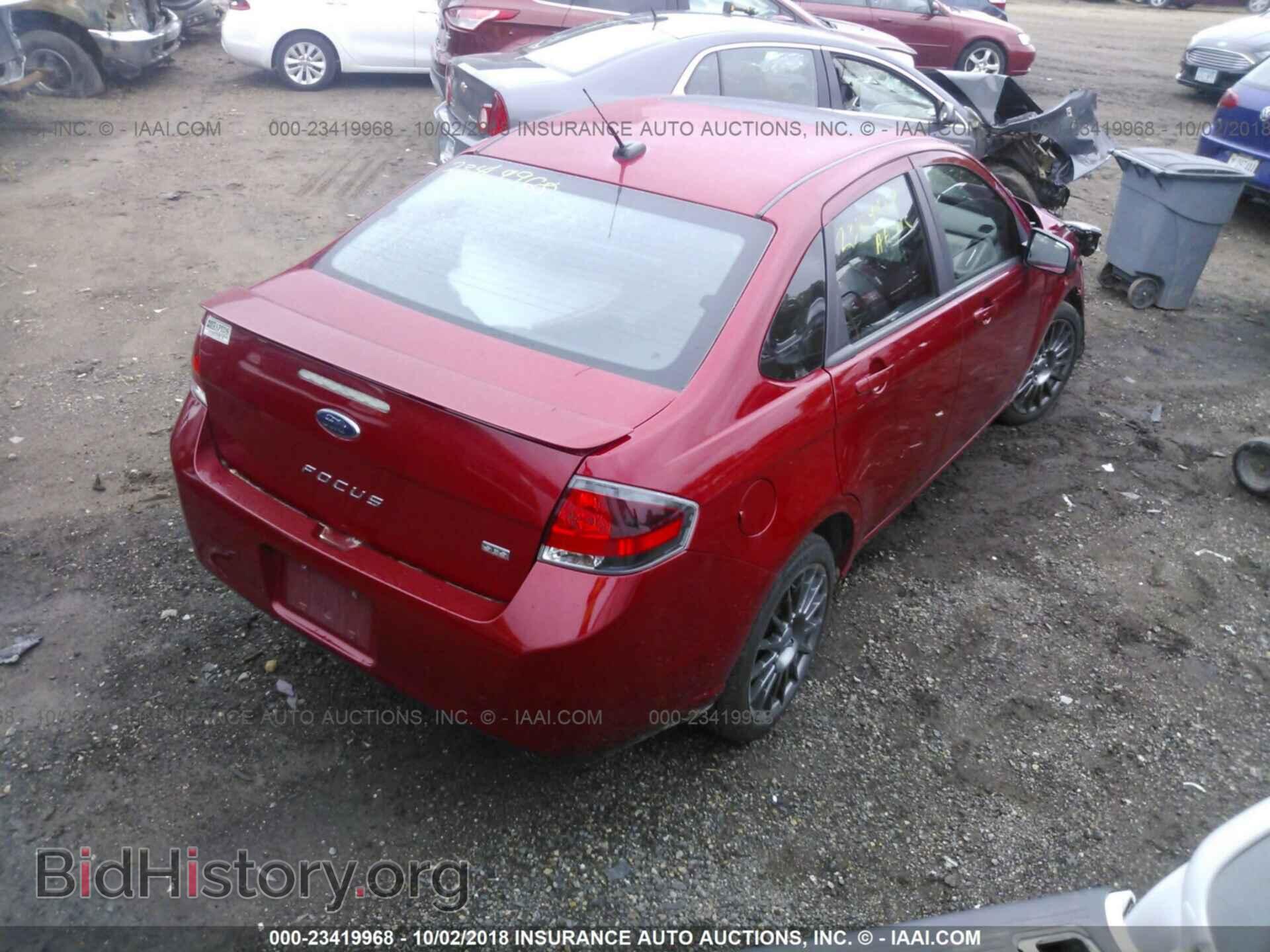 2011 Ford Focus - VIN: 1FAHP3GNXBW105555 - Фото 4