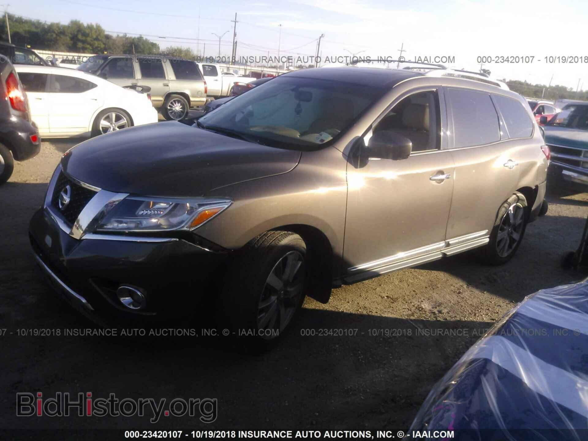 2015 Nissan Pathfinder - VIN: 5N1AR2MN8FC683077 - Photo 2