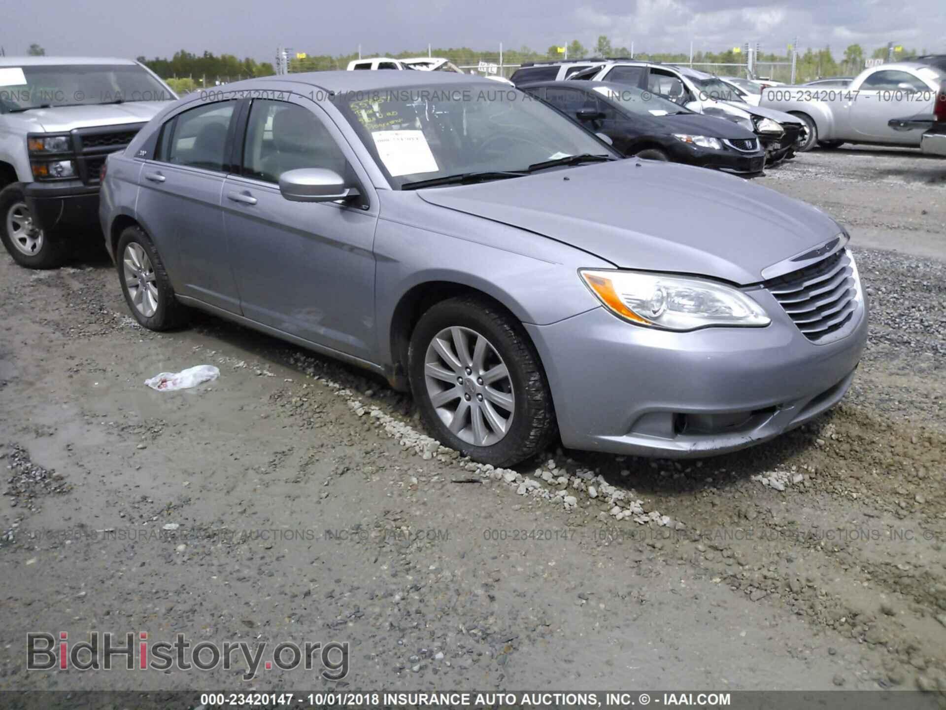 Photo 1C3CCBBB3DN545749 - Chrysler 200 2013
