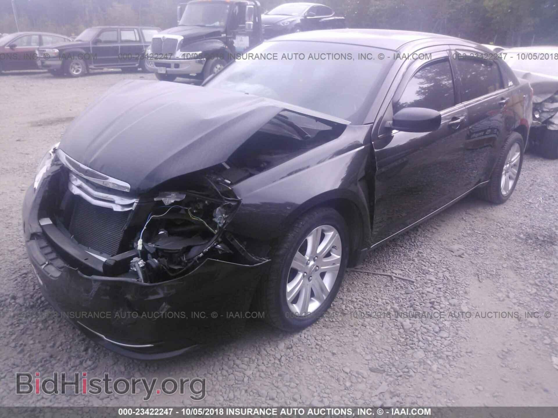 2012 Chrysler 200 - VIN: 1C3CCBBB0CN298785 - Photo 2