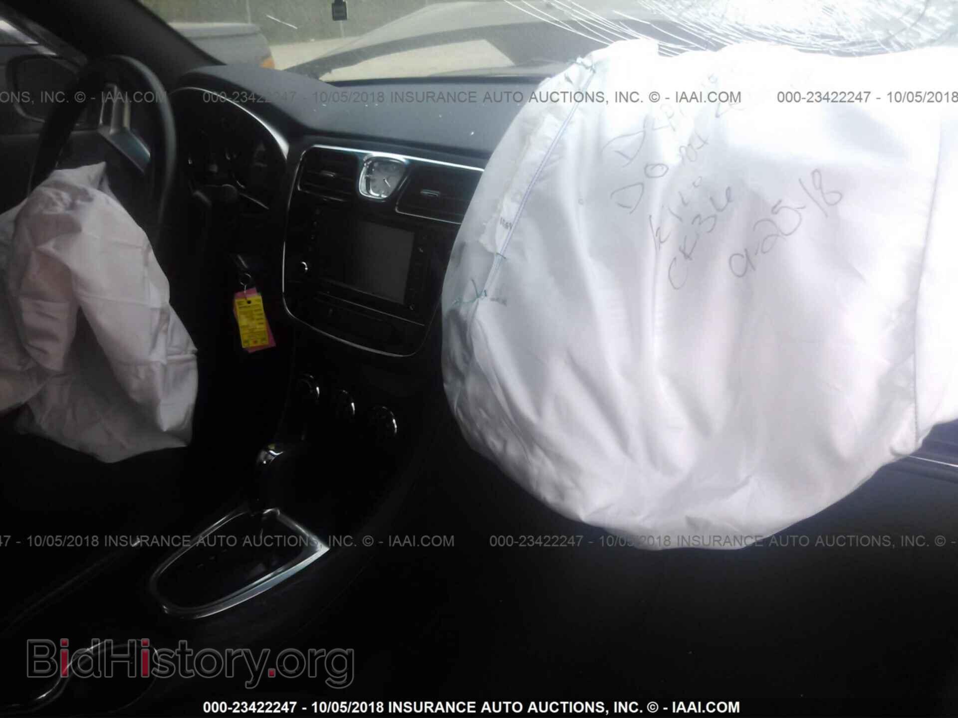 2012 Chrysler 200 - VIN: 1C3CCBBB0CN298785 - Photo 5