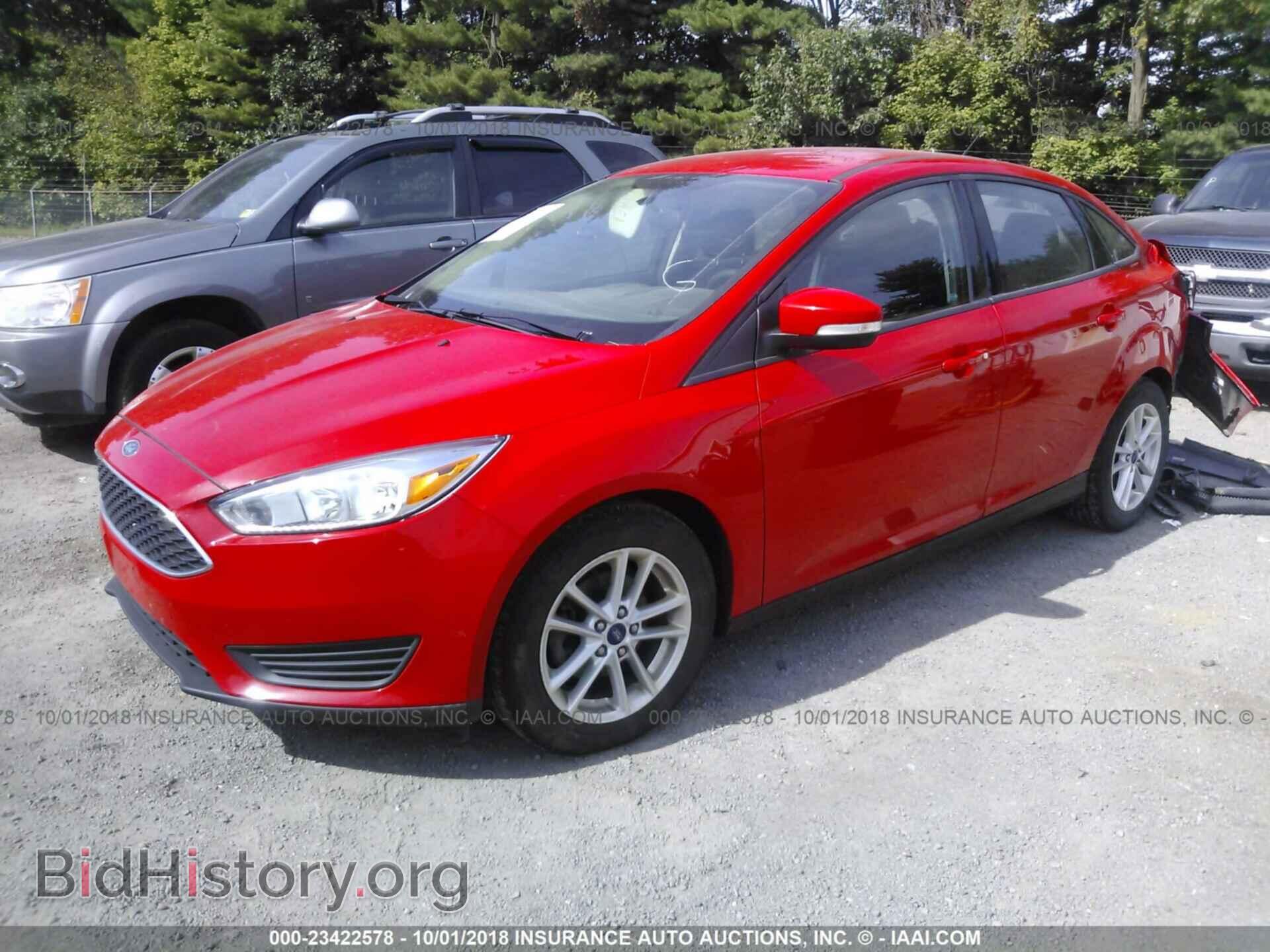 2016 Ford Focus - VIN: 1FADP3F27GL377950 - Photo 2