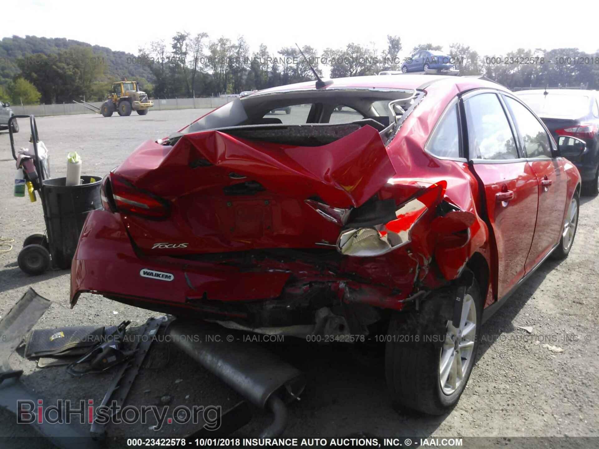 2016 Ford Focus - VIN: 1FADP3F27GL377950 - Photo 6